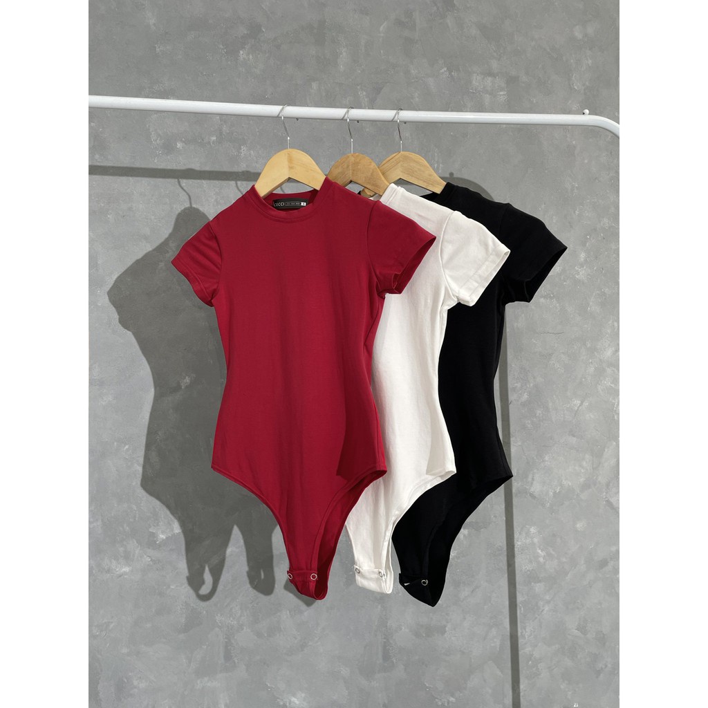☈Áo bodysuit Rosie cộc tay cổ tròn CECCI màu đỏ cotton 100% | BigBuy360 - bigbuy360.vn