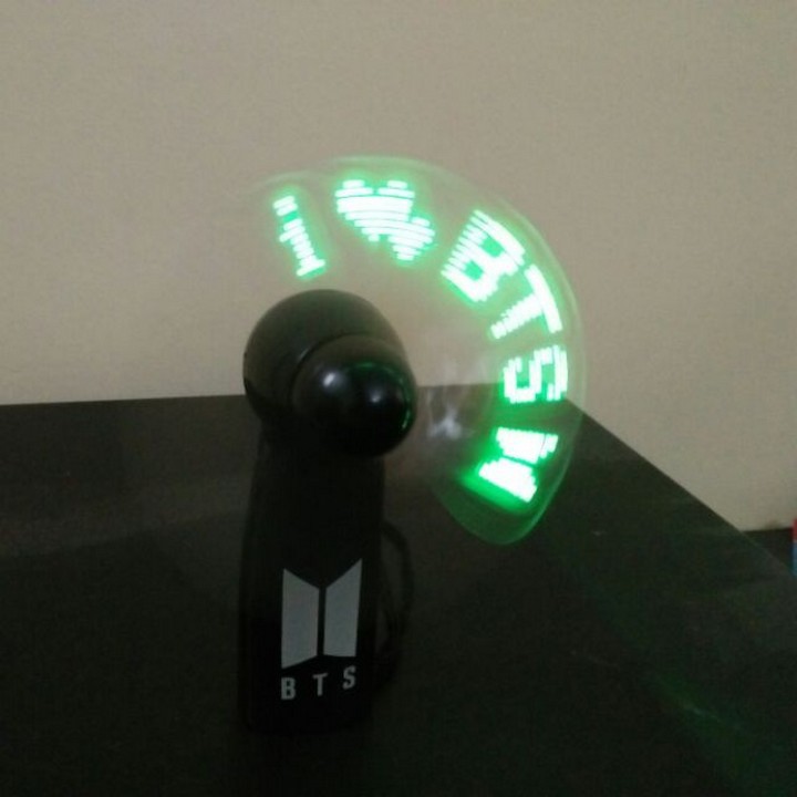 Quạt bts điện tử thiết kế thông minh, đa năng cầm tay quà tặng trang trí xinh xắn dễ thương | BigBuy360 - bigbuy360.vn