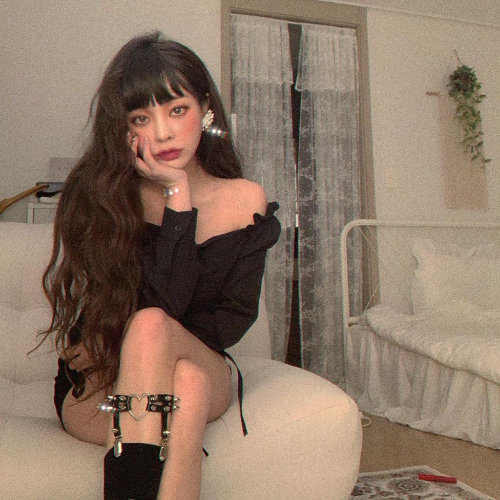 Đầm nữ dáng ôm tay dài mini Emilyshop