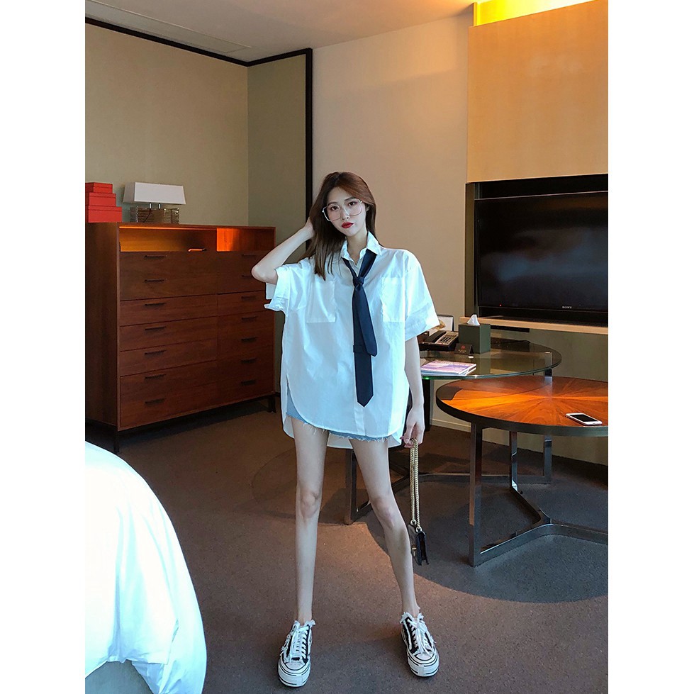 Áo sơ mi thắt cà vạt - Áo sơ mi trắng oversize | BigBuy360 - bigbuy360.vn