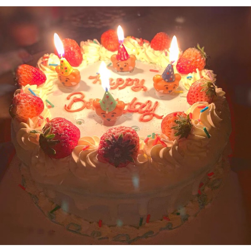 Nến đầu gấu nâu mũ chấm bi màu sắc trang trí sinh nhật, tiệc