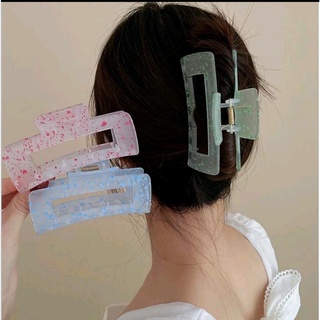 Kẹp nhựa chữ nhật đốm xinh xắn