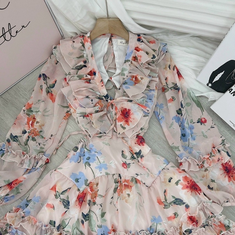 ĐẦM BÈO XINH KHOÉT EO