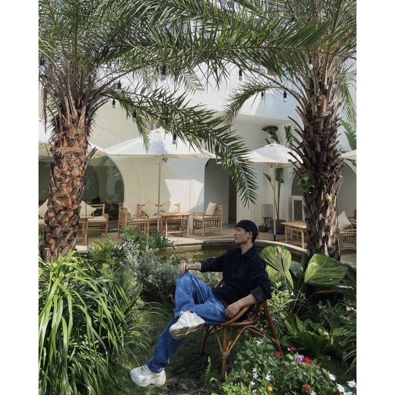 Jean xanh đậm ống rộng | BigBuy360 - bigbuy360.vn