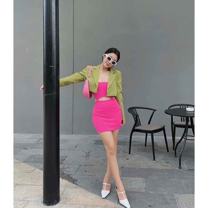 Áo vest lửng và Đầm body hở eo