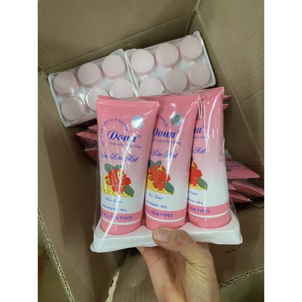Sữa rửa mặt Dona