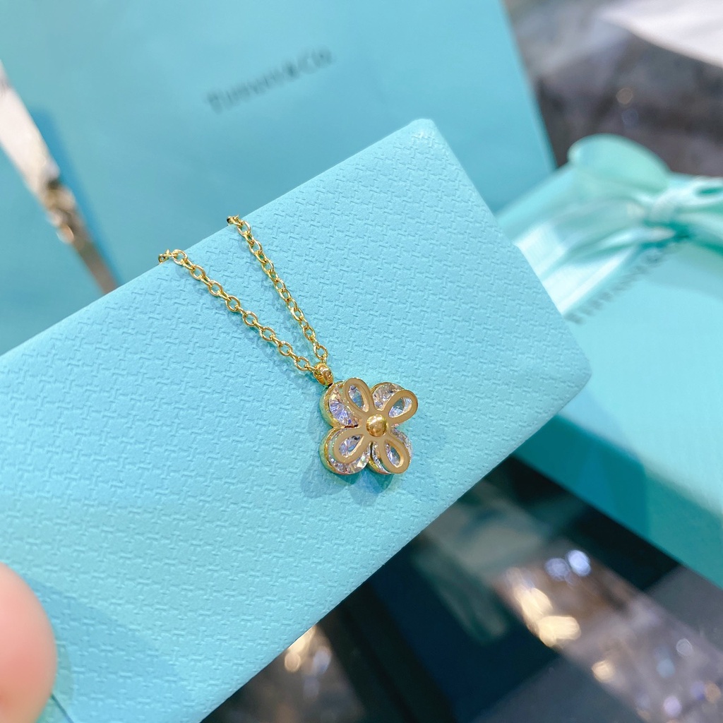 Dây chuyền nữ titan cỏ 4 lá cao cấp không hoen rỉ cực kì sang trọng và cá tính