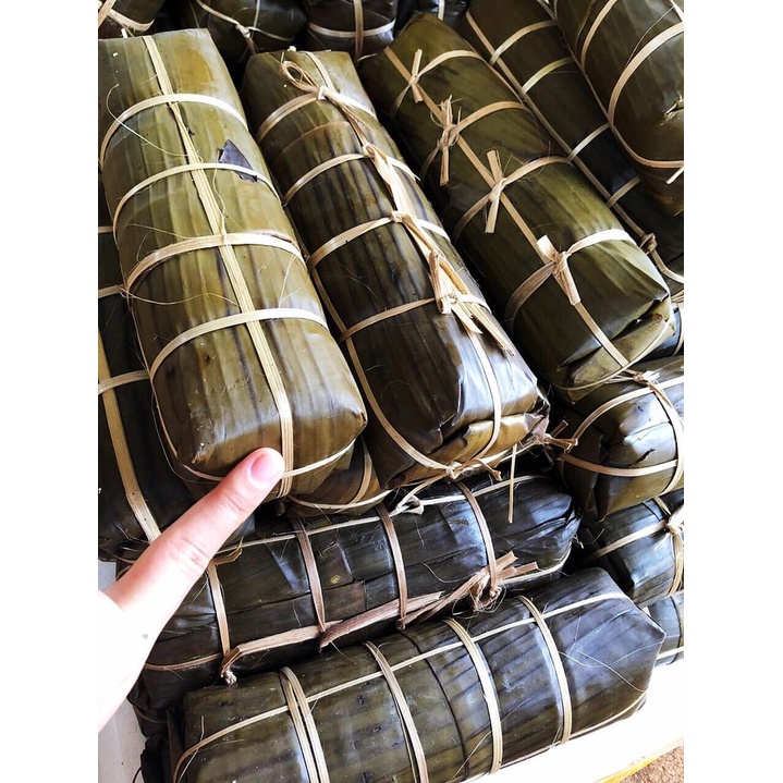 Bánh tét nặng 1.2kg