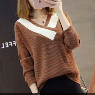 Áo len cổ V