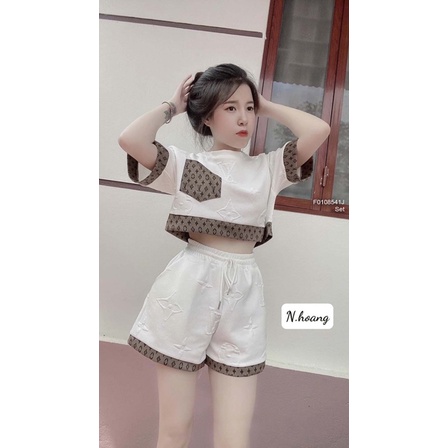 Set bộ xốp áo croptop tay con kèm quần short 0822