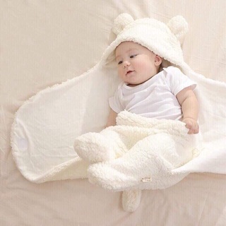 Ủm cho bé sơ sinh đến 1 tuổi