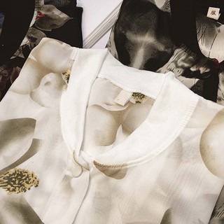 Áo choàng kimono in hoa