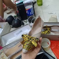 Combo live stream hàng mẫu mới hot trend