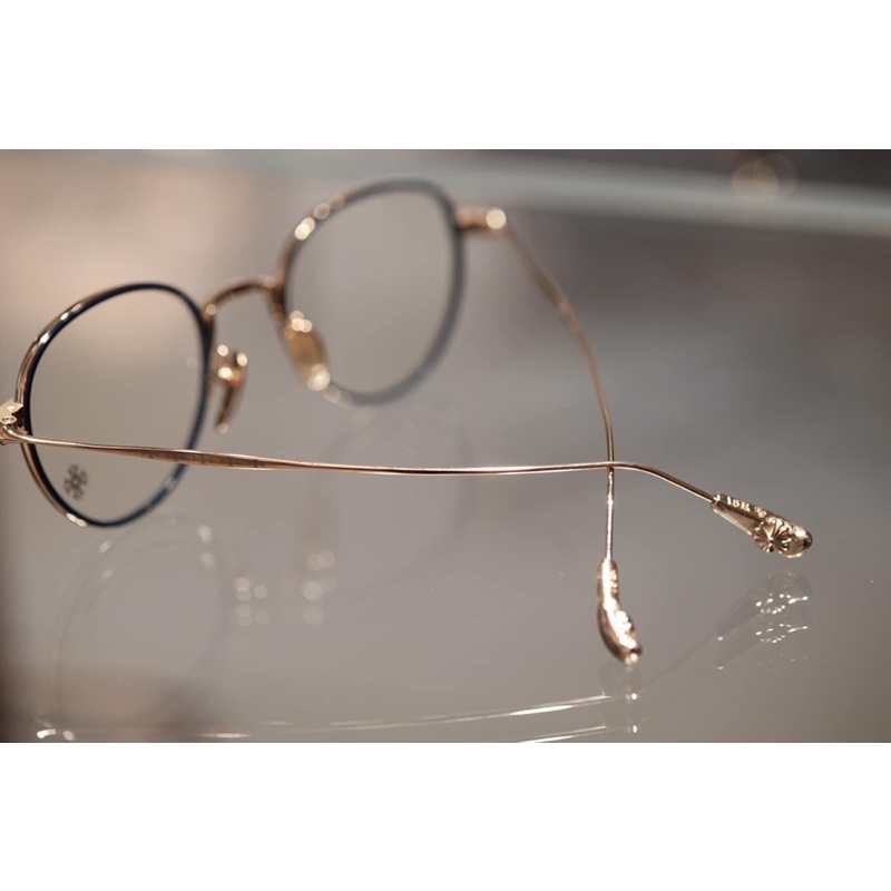 Kính mắt Chrome hearts bone prone cao cấp đầy đủ phụ kiện giảm giá 50%