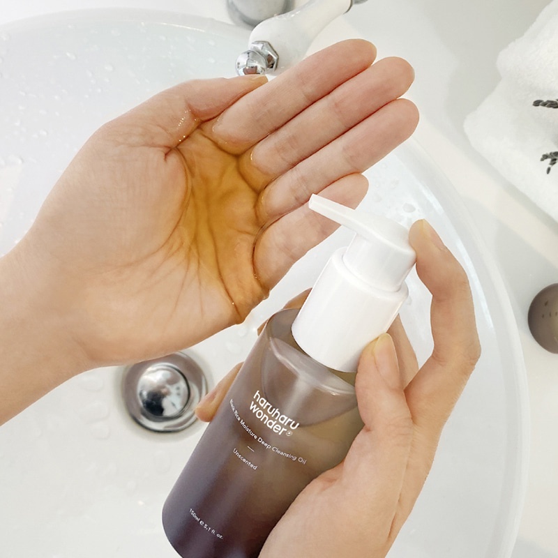 Dầu tẩy trang thuần chay dịu nhẹ Haruharu Wonder Black Rice Moisture Deep Cleansing Oil