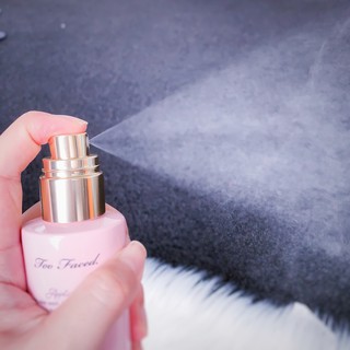 Xịt makeup Too Faced