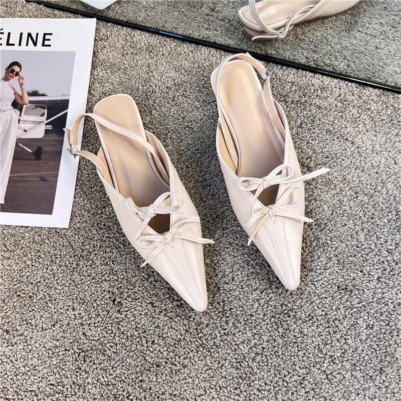 Giày mũi nhọn đính nơ đế thấp