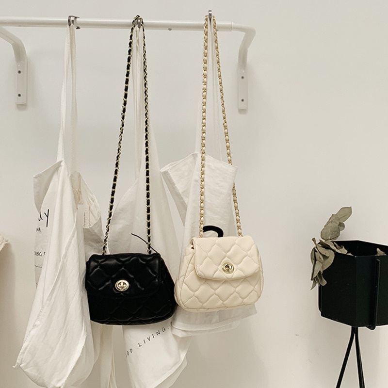 Túi đeo chéo hình đám mây mới