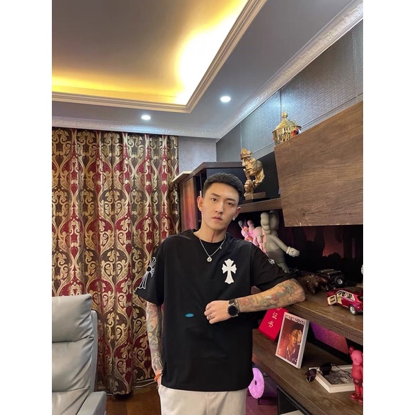 Áo phông C.H 2 màu th.ập giá