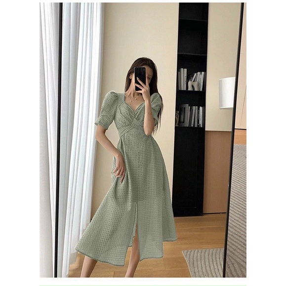 ĐẦM MIDI CỔ NHÍU CHÉO EO THẮT NƠ LƯNG