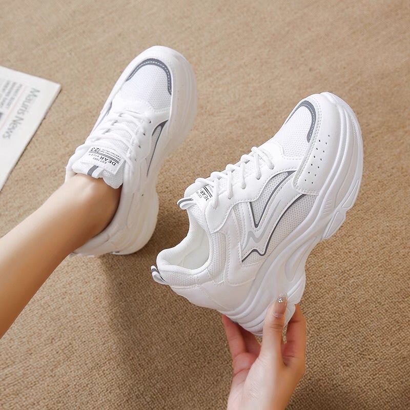 Giầy thể thao nâng đế bằng 8 p phối lưới siêu hịn hót!!!lưu ý phom nhỏ quý khách đặt tăng lên 1 sai nha