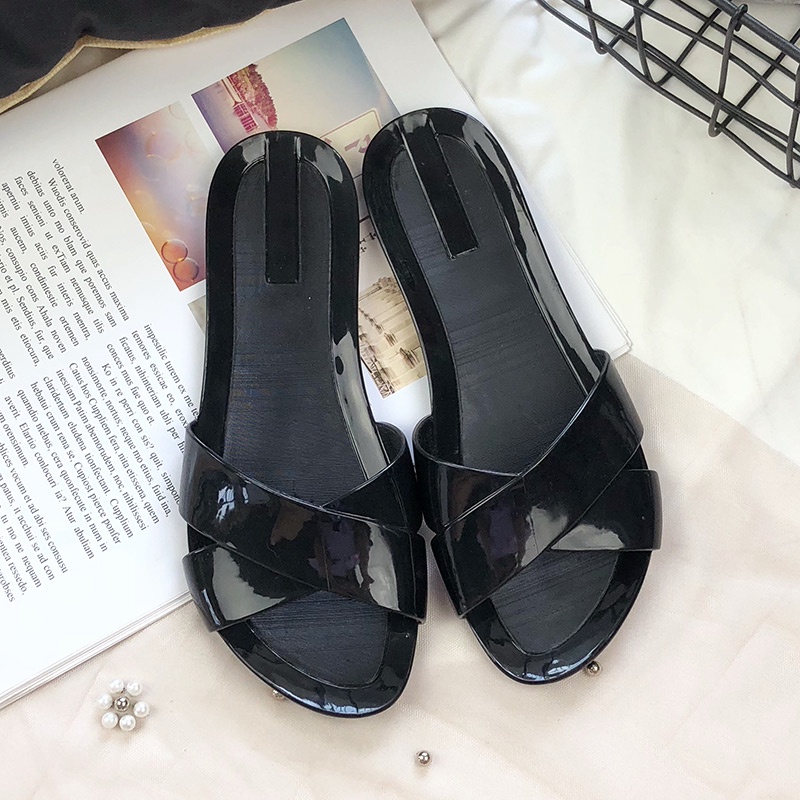 ❄2021 new outing crystal flip-flop beach sandals and slippers for women outside the seaside fashion all-match flat-bottom non-slip summer