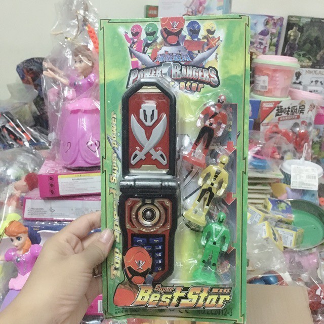 Vỉ mô hình đồ chơi siêu nhân Hải tặc kèm điện thoại biến hình