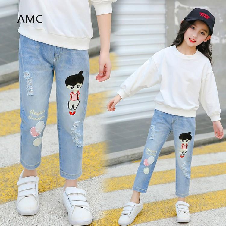 Set áo thun dài tay và quần jean dài thêu hình nổi bật cá tính dành cho bé gái