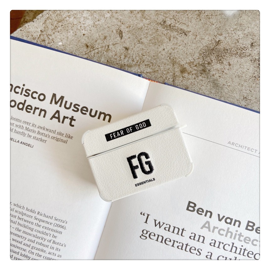 Vỏ Bảo Vệ Hộp Sạc Tai Nghe Airpods 1 / 2 / Pro Thêu Logo Fg Độc Đáo Thời Trang | BigBuy360 - bigbuy360.vn