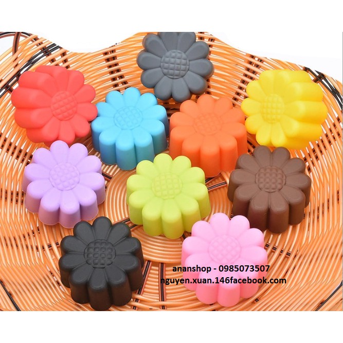 10 Khuôn silicon cupcake 5cm (Nhiều hình)