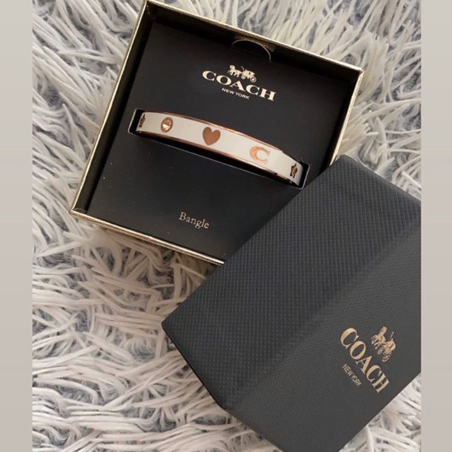 Vòng tay Coach big sale 70%