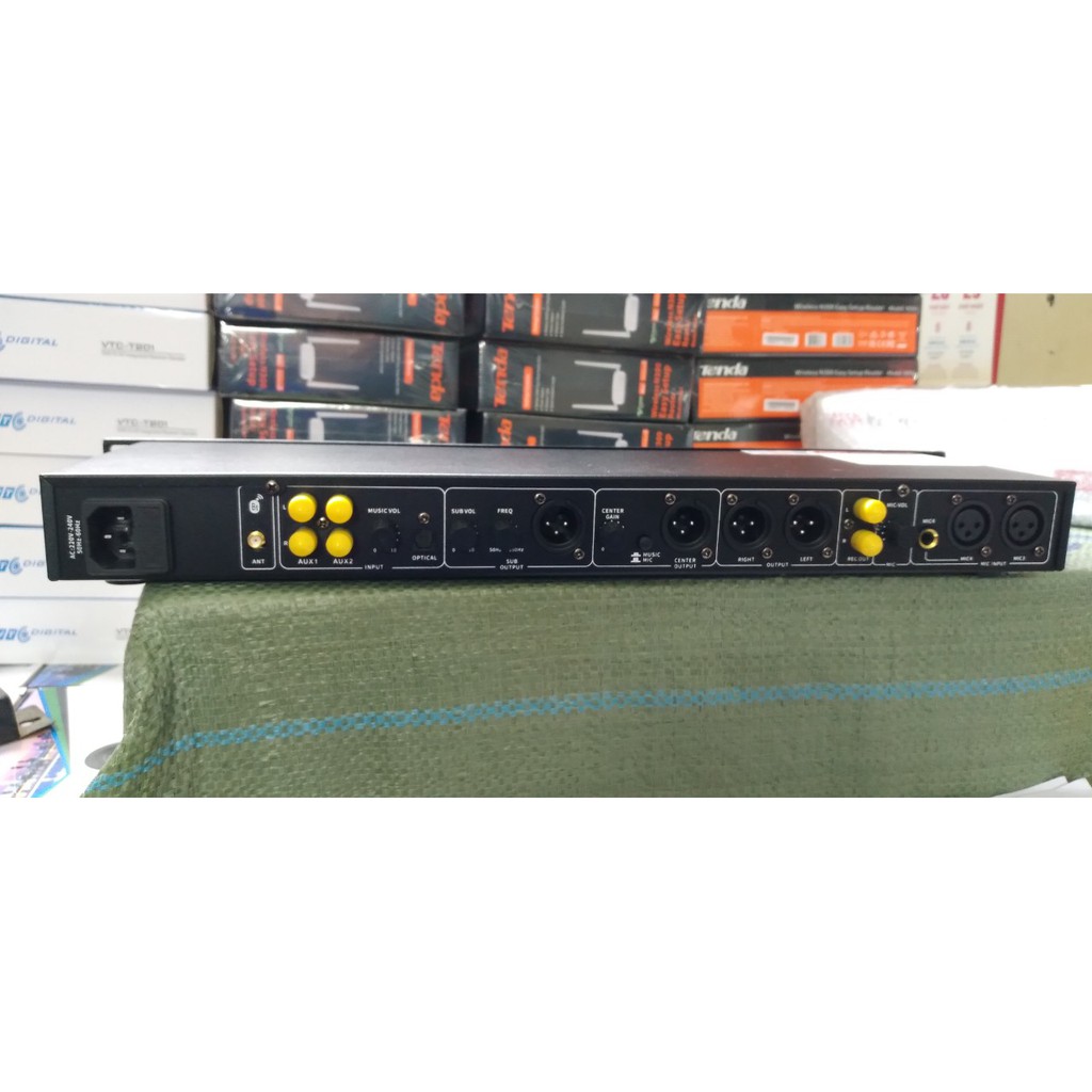 VANG CƠ TAMASHI FX 12 CAO CẤP Vang số chỉnh cơ karaoke cao cấp có màn hình hiển thị, usb blutooth