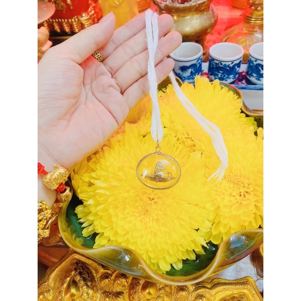 Mặt dây chiếc thuyền