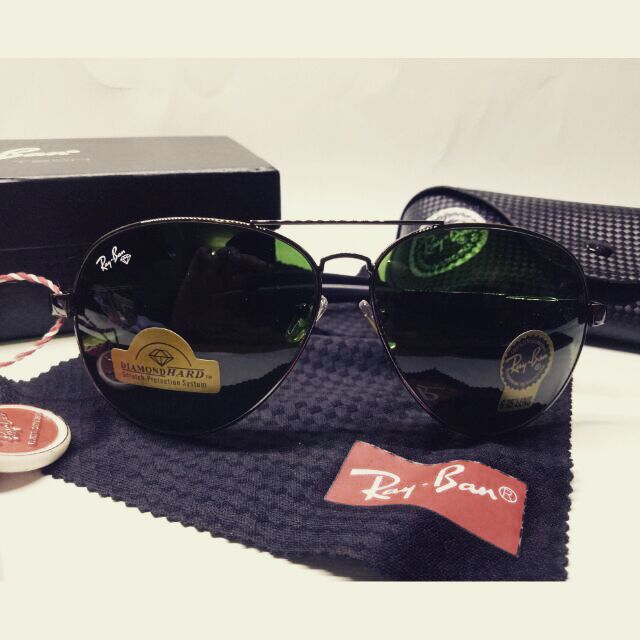 Mắt kính RayBan thủy tinh cường lực, khó vỡ Diamond RB8328