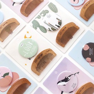 gương mini kèm lược gỗ