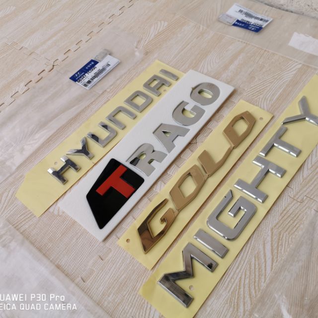 Tem Chữ mạ INOX TRAGO/HYUNDAI/MIGHTY/GOLD , Tem trang trí xe tải.