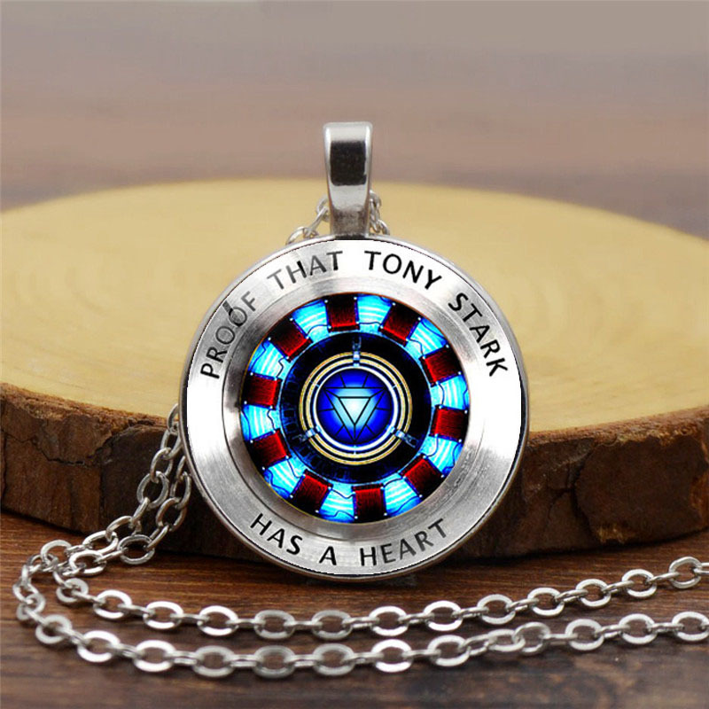 Dây chuyền mặt hình trái tim Iron Man thu nhận năng lượng thời trang dành cho nam