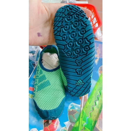 Giày lười Adidas cho bé trai size 31-18.5cm