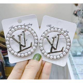 Cài áo đính đá LV #caiao