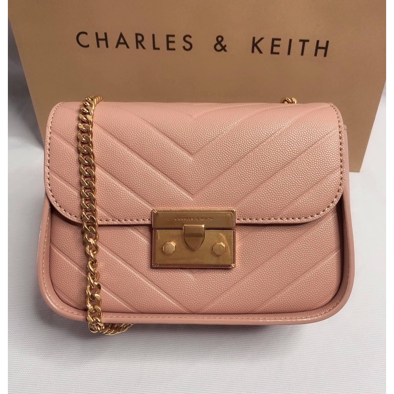 Túi charles and keith auth