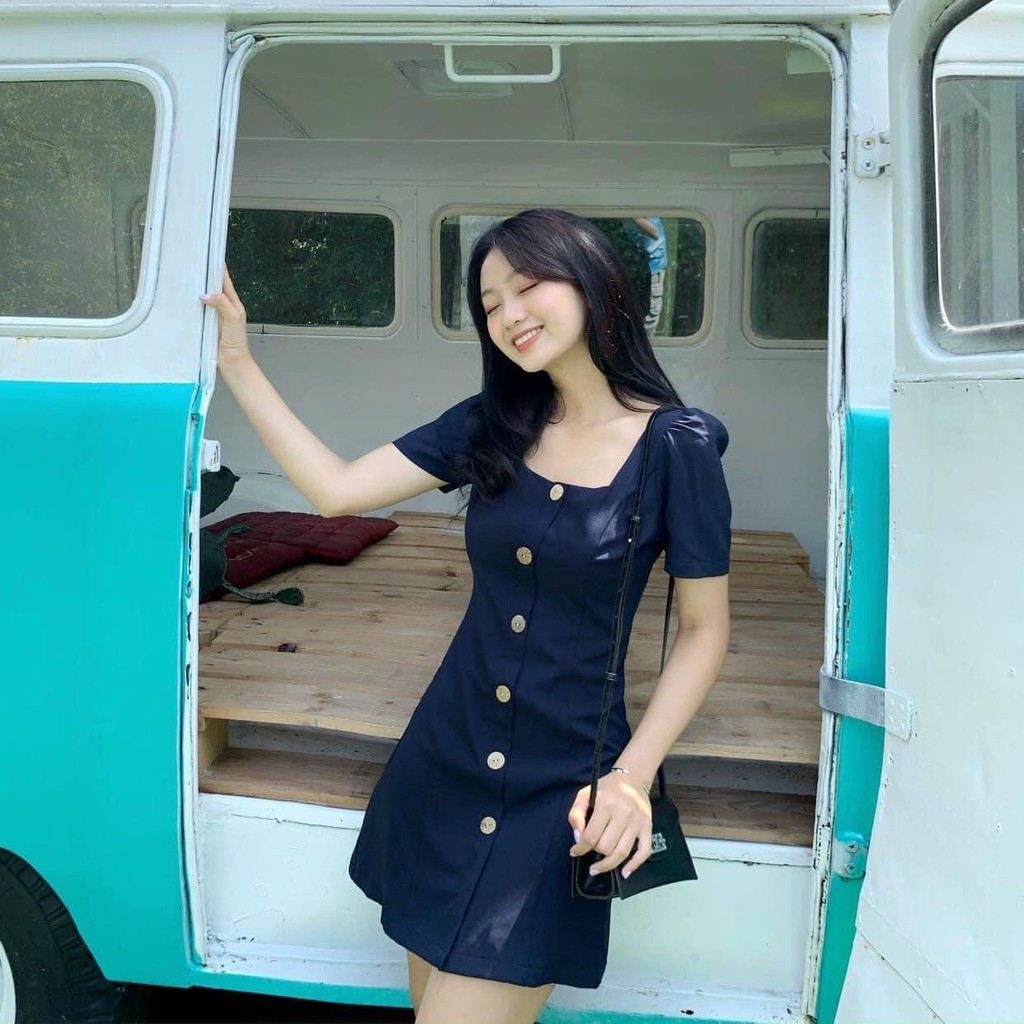 ĐẦM CỔ VUÔNG TAY NGẮN VẢI DÀY 6 NÚT GỖ - dáng chữ A - Sky Of Love Official | BigBuy360 - bigbuy360.vn