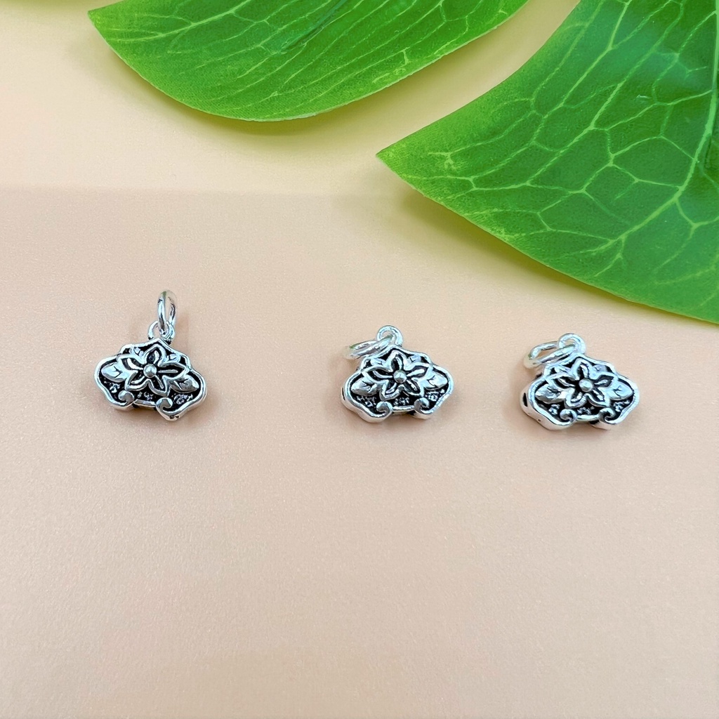 Charm móc treo túi tiền hoa văn bạc thái - Charm Bạc 925 - Mã CA865