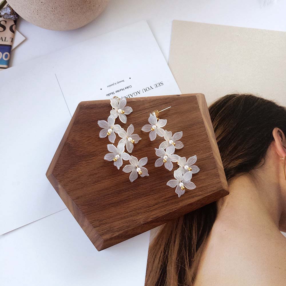 Trang sức đôi bông tai hình bông hoa Arcylic dễ thương bắt mắt cho nữ