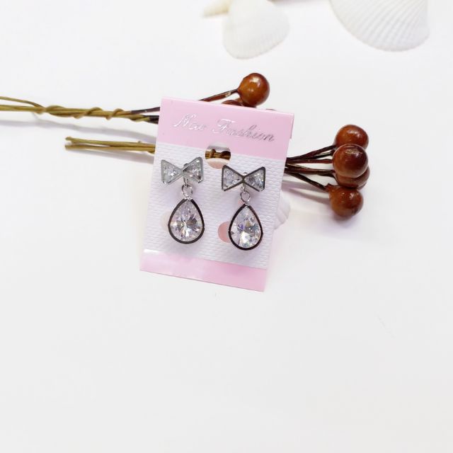 Bông tai nơ kiểu giọt nước