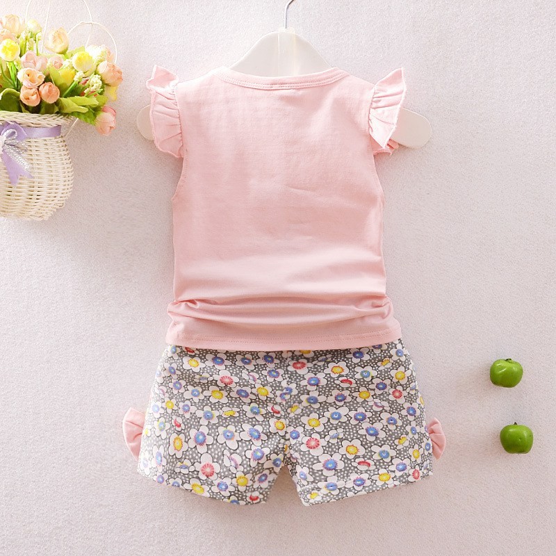 Set áo thun kèm quần short in hoa xinh xắn dành cho bé gái