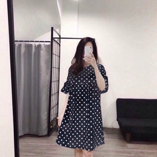 Váy bầu chấm bi