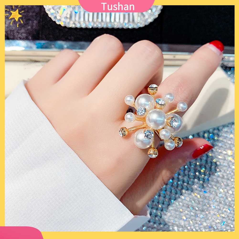 Nhẫn Hở Hình Hoa Tuyết Đính Ngọc Trai Nhân Tạo Thời Trang