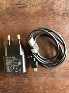 Bộ sạc Sony chính hãng (uch20/UUD11)