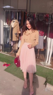 Áo len cổ nơ
