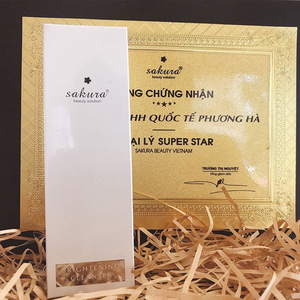 Sữa rửa mặt sạch sâu, dưỡng trắng da Sakura Brightening Cleanser 100ml